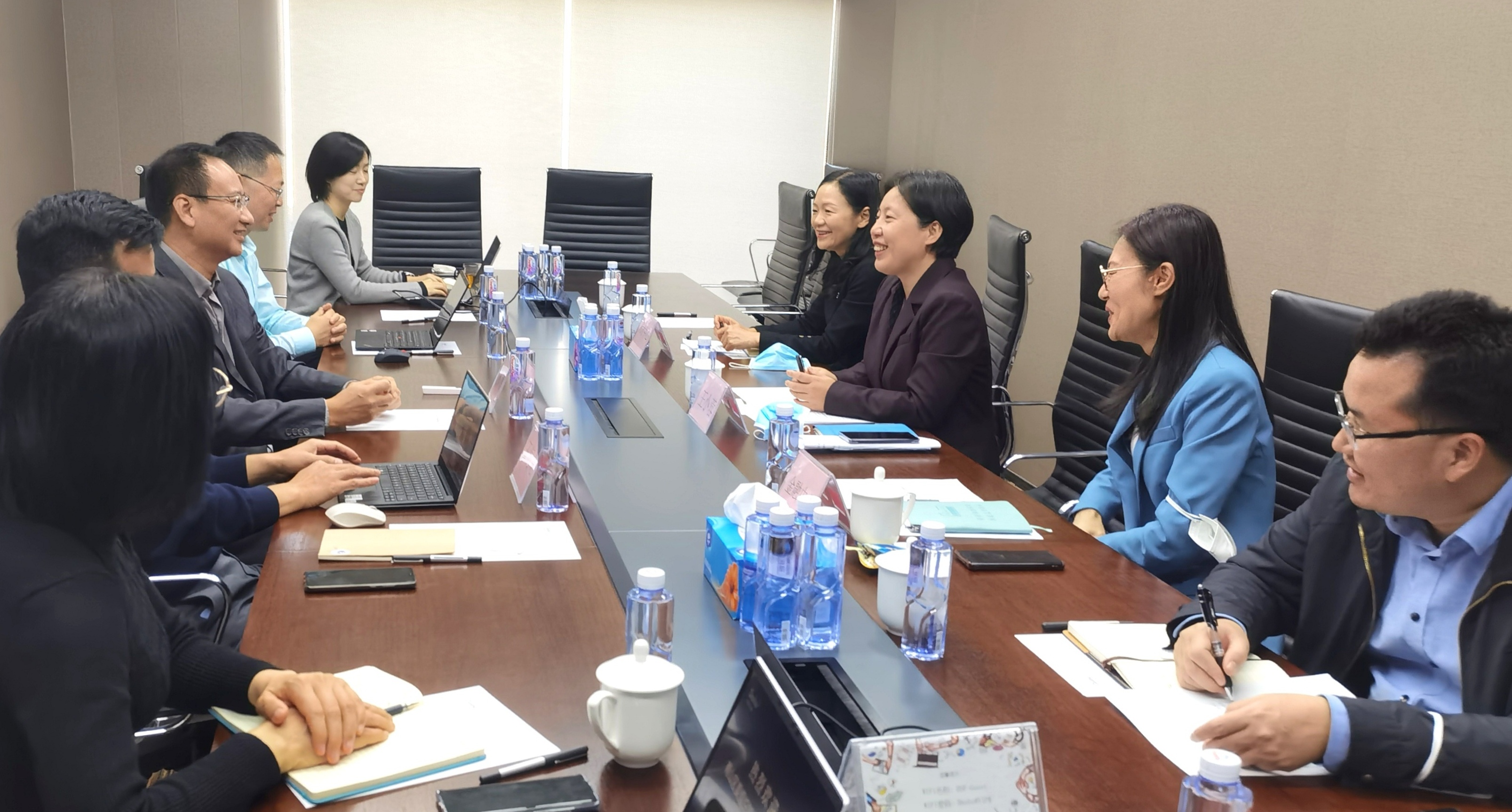 南山区委常委、组织部部长王小蓉带队莅临大数金融走访调研